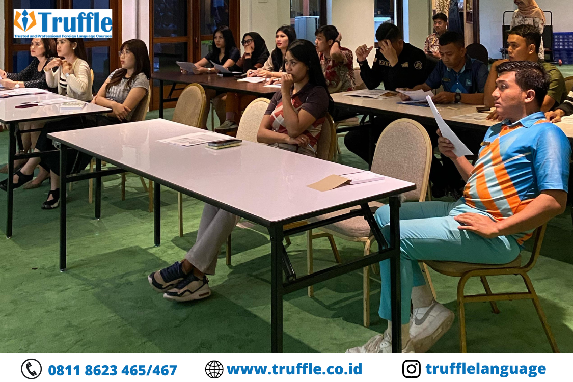 Contoh Perkenalan Diri (Self Introduction) Bahasa Inggris Saat Interview Kerja